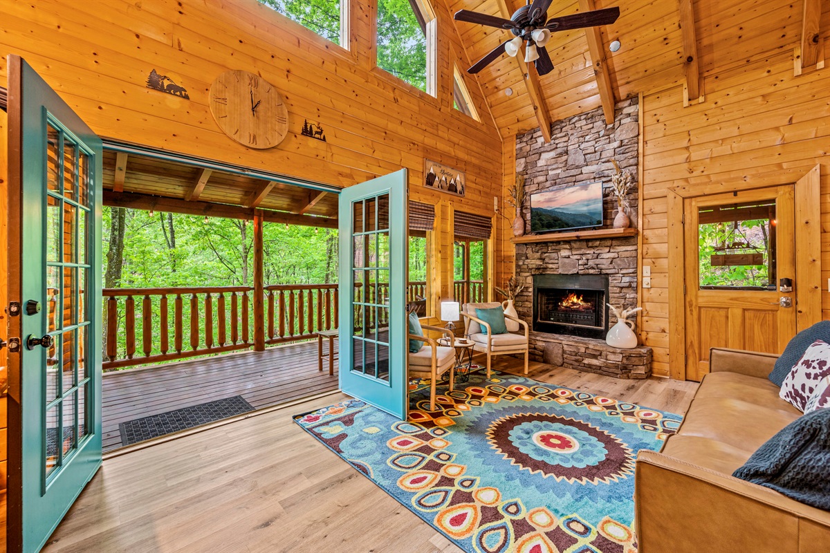 Bright and spacious living room to gather and relax