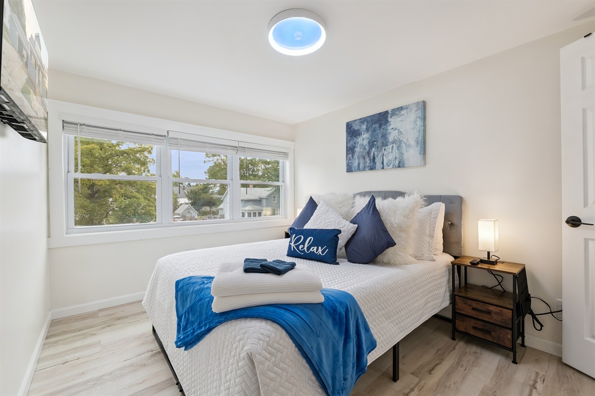 Elegant Queen Bedroom, the most comfortable mattress