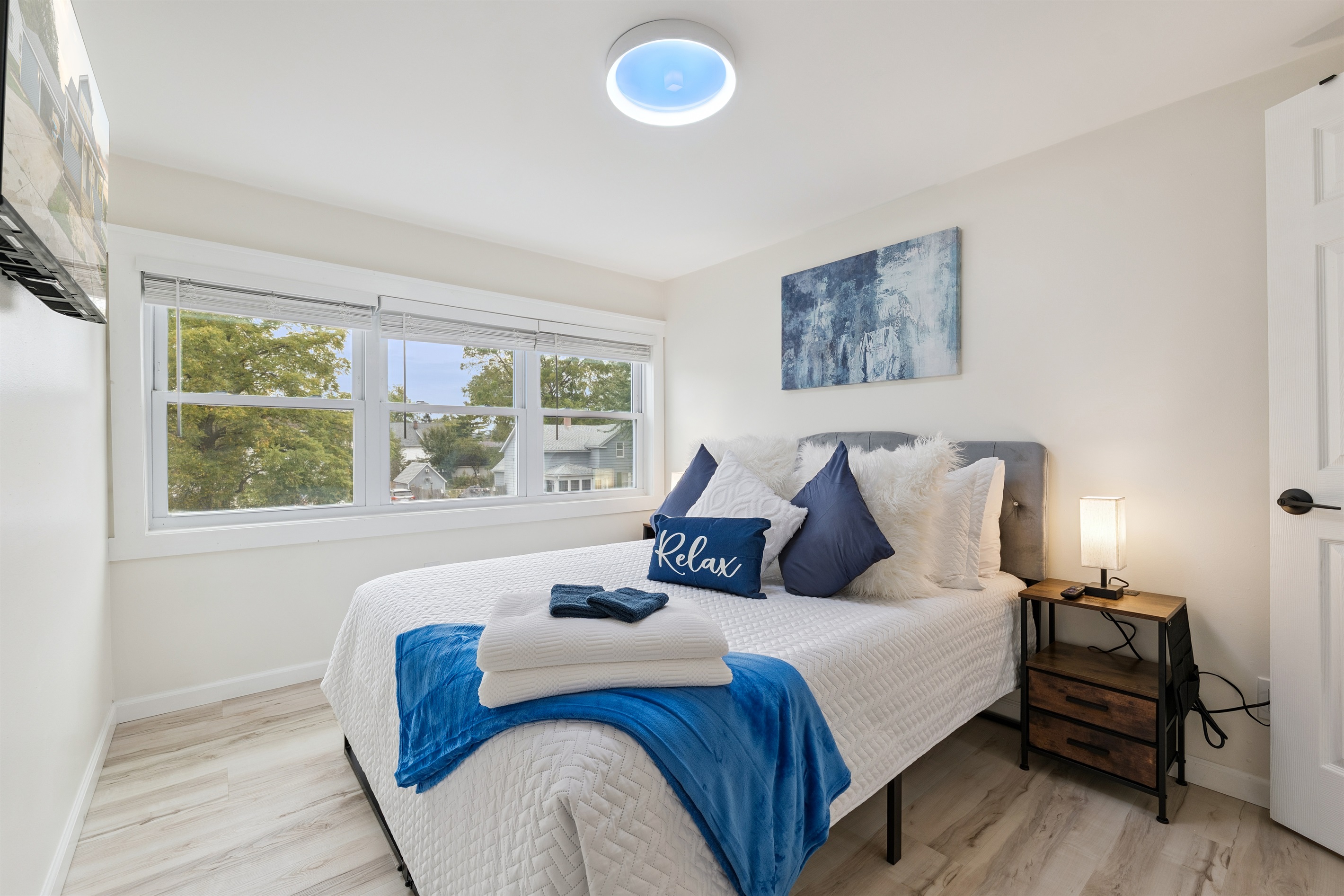 Elegant Queen Bedroom, the most comfortable mattress