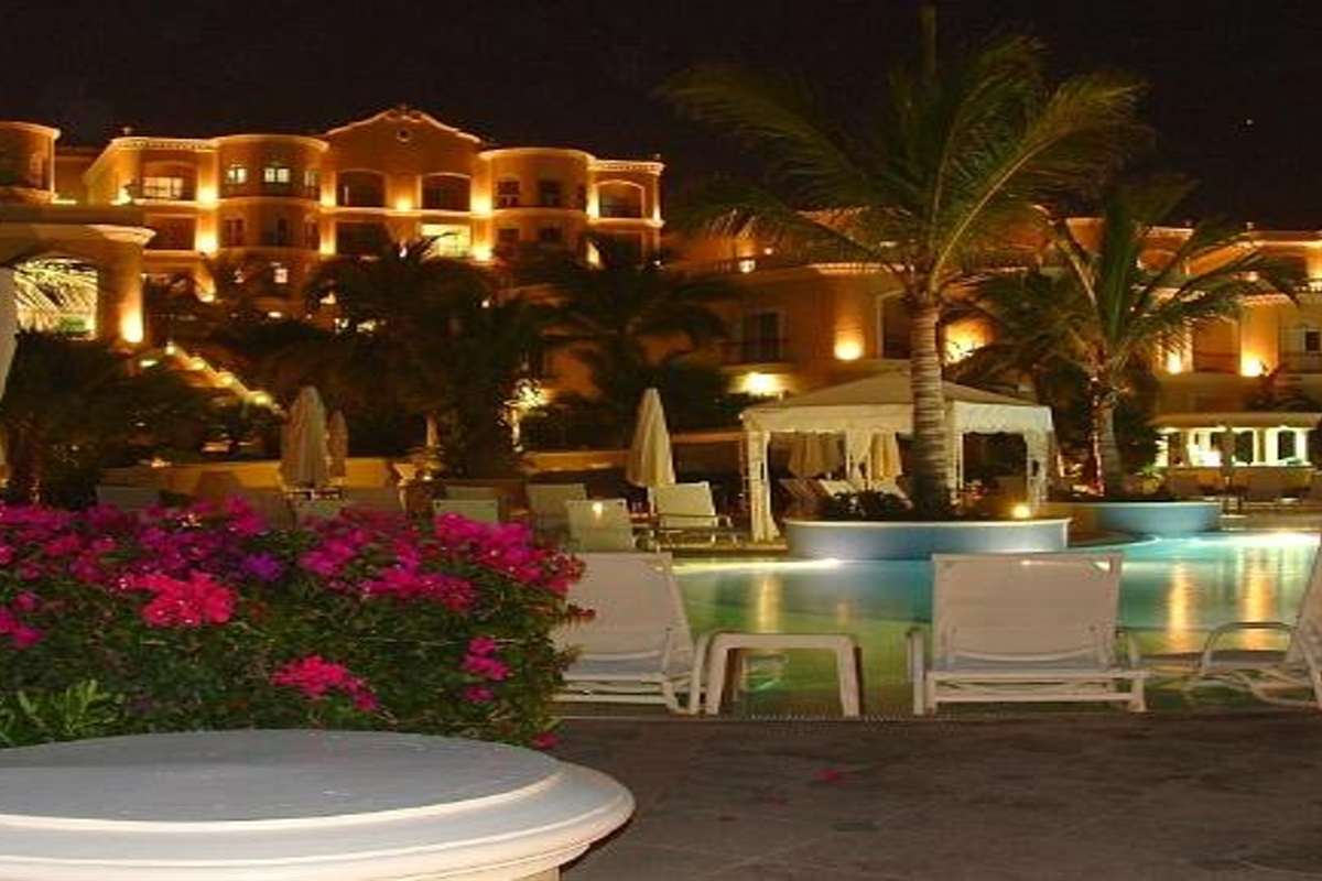 Pool and Beach at Pueblo Bonito Emerald Bay, Vacation Travel Exclusives