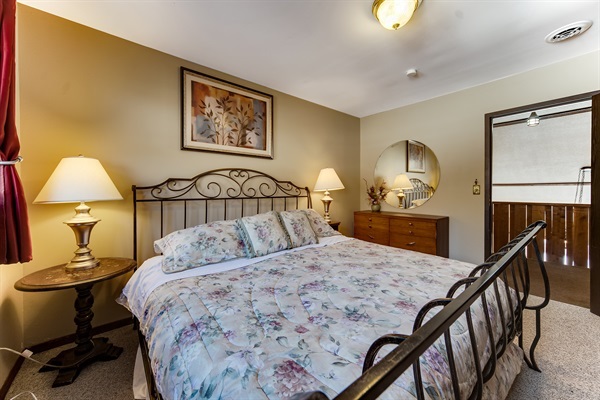 Another view of the Florentine Lounge.