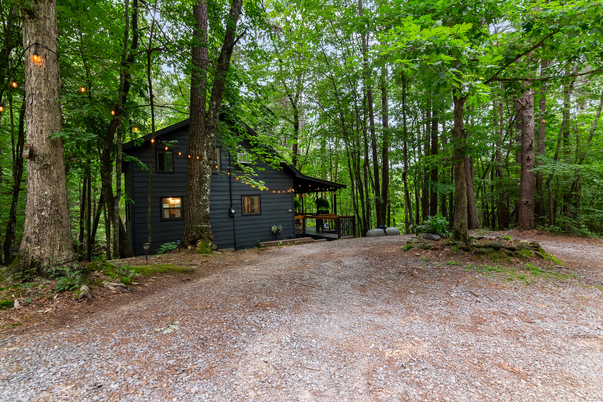 Exterior view of the Enotah Cabin