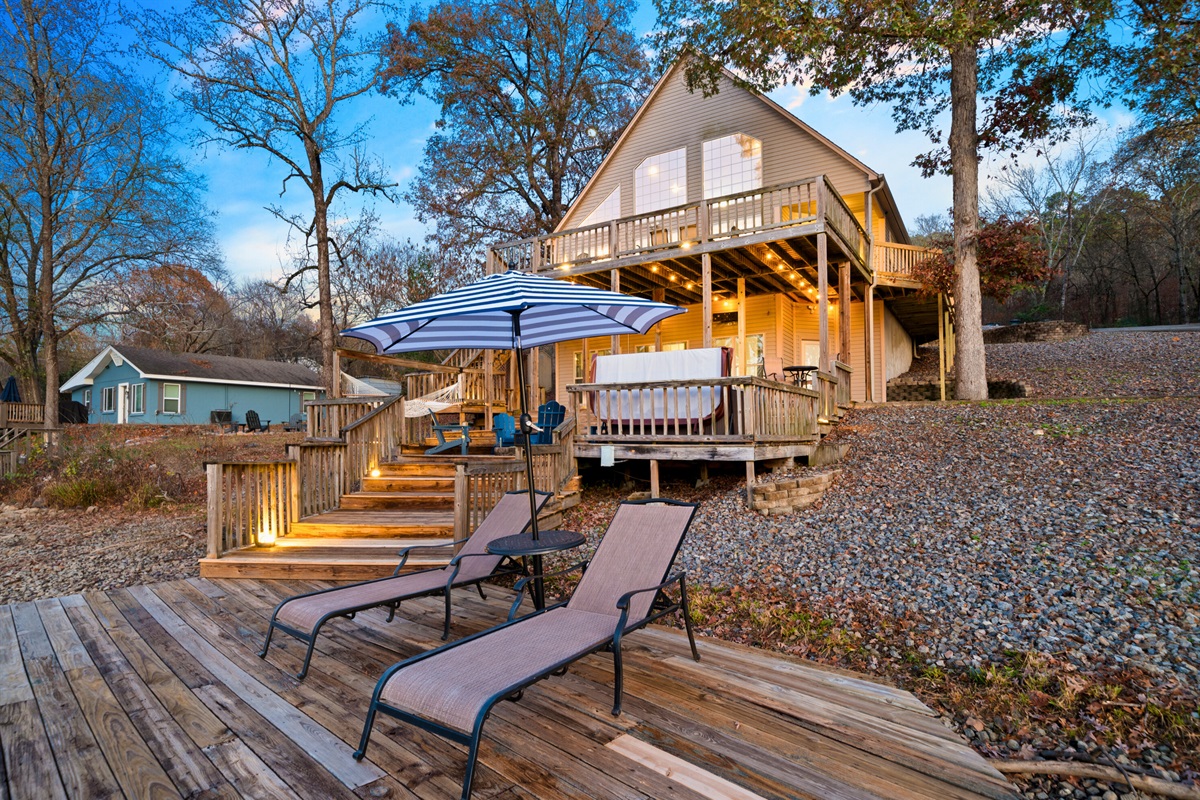 Comfortable loungers offer the perfect place to stretch out in the sunshine, read a book, or just take in the stillness of the water.