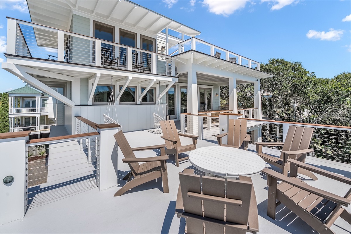 Deck seating Shore Thing | 4001 Palm Blvd | Isle of Palms, SC | IOP Escapes