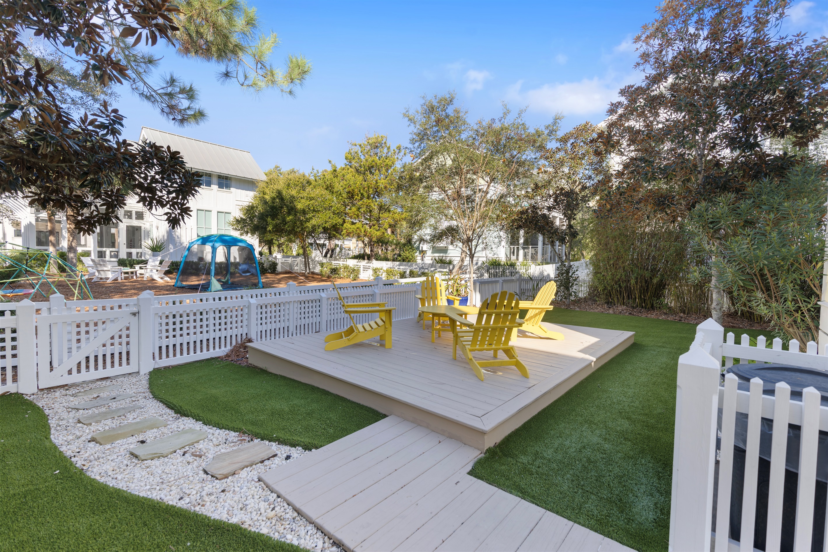 Backyard Lounge Area