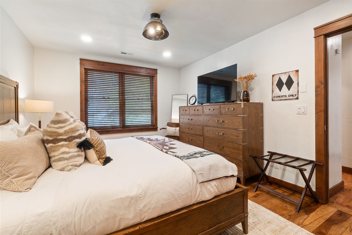 Primary Suite - King. Double Black, Experts Only!
