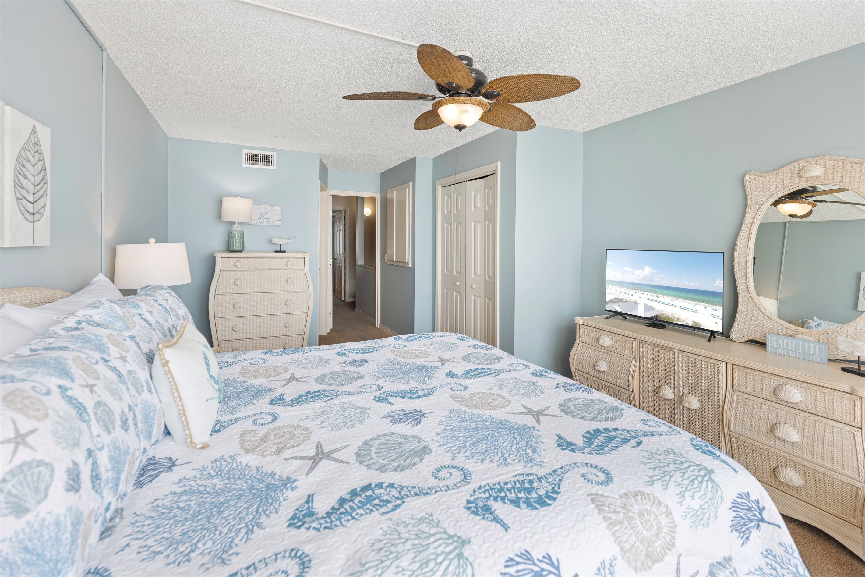 Primary Gulf-Front Bedroom