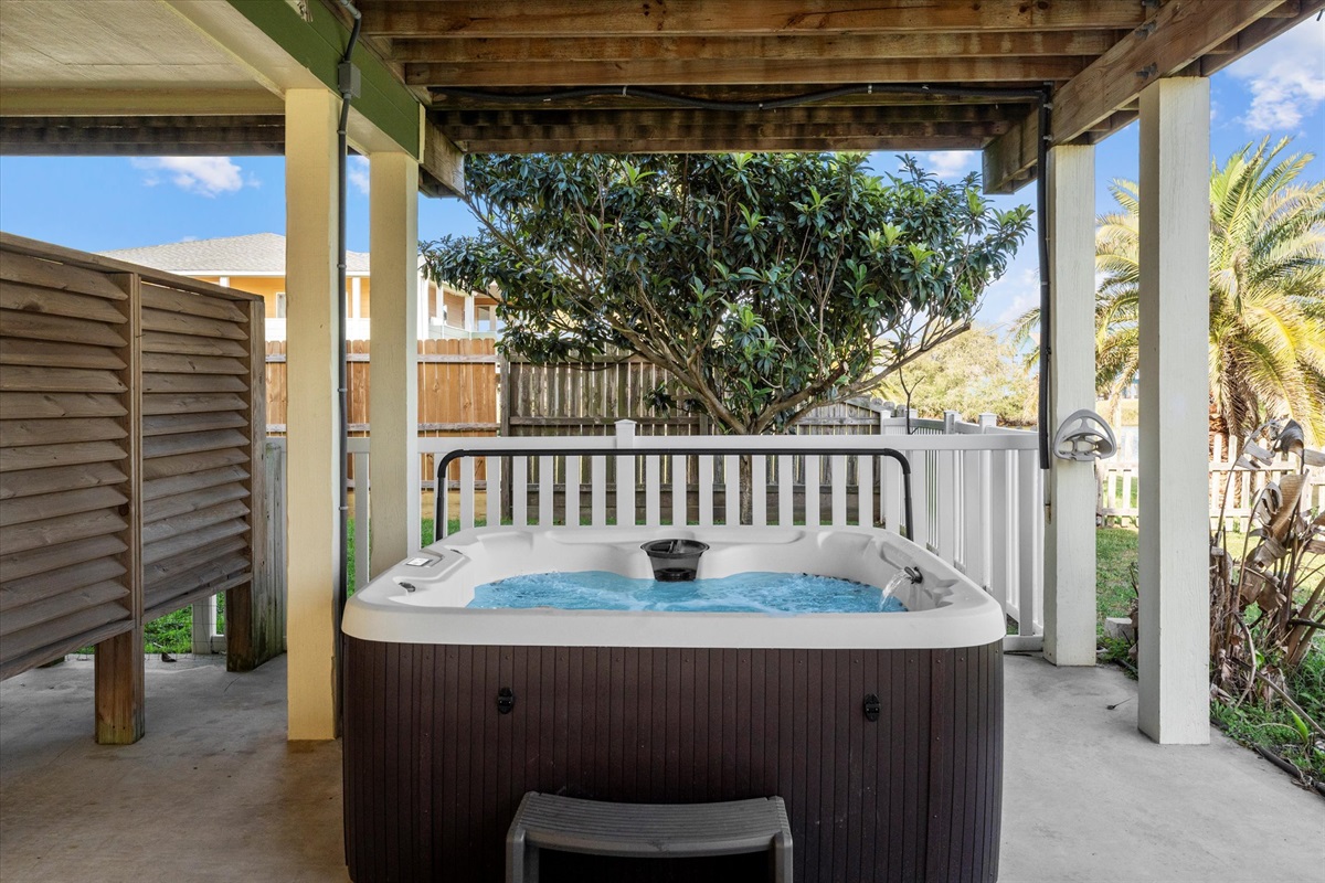 9919685423aa4fe2b9da001ac60c1ba8 Large | Beachhouse | Texas | TX | Vacation Homes | Galveston | Crystal Beach | Kokomo | Breezy Days | Beachfront Elegance | Sunrise Serenity | Southern Sands Property Management, LLC