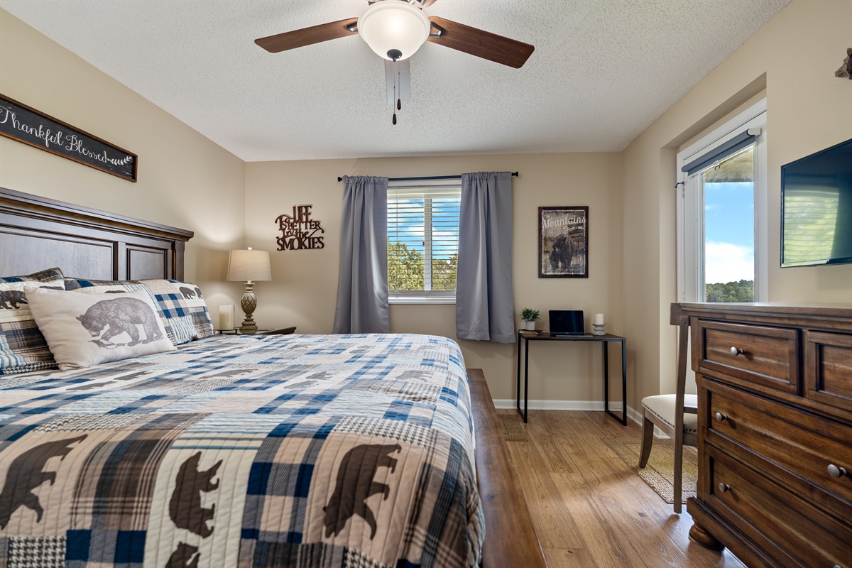 King bedroom with balcony access.