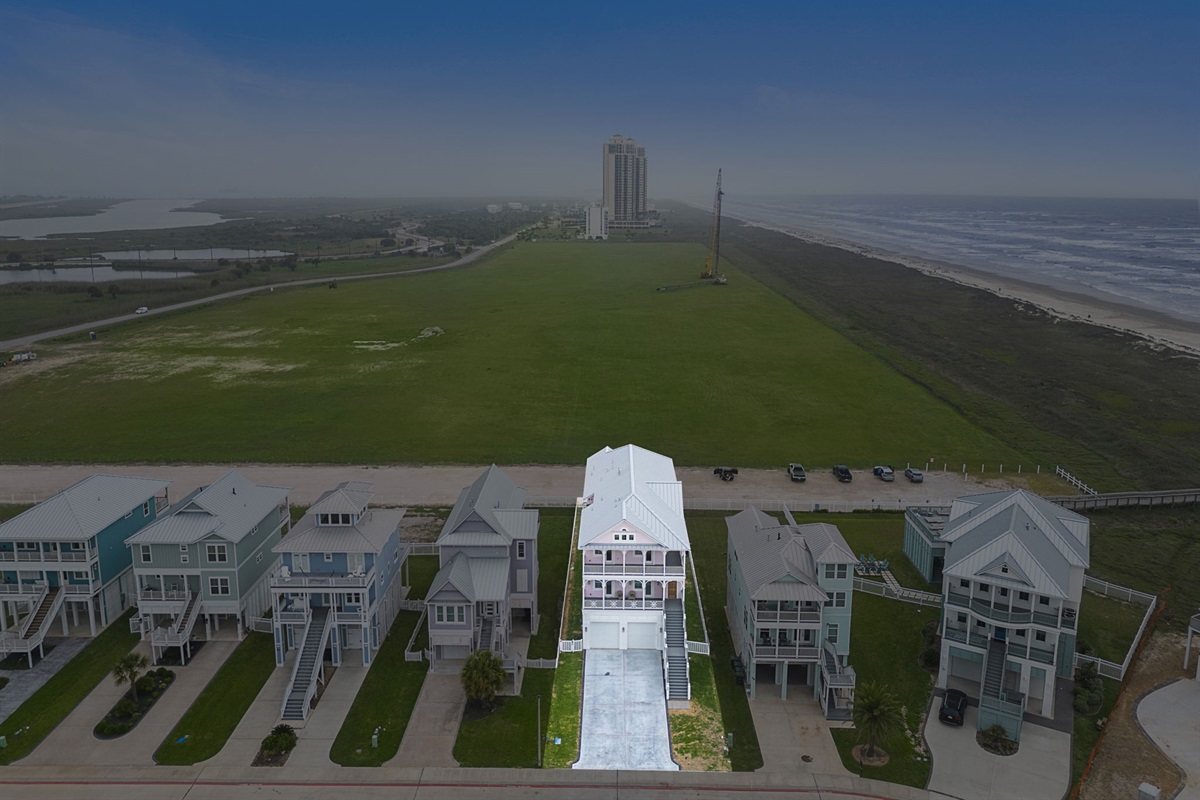99332cc50e2244c48e61d9ad17590087 Large | Beachhouse | Texas | TX | Vacation Homes | Galveston | Crystal Beach | Kokomo | Breezy Days | Beachfront Elegance | Sunrise Serenity | Southern Sands Property Management, LLC