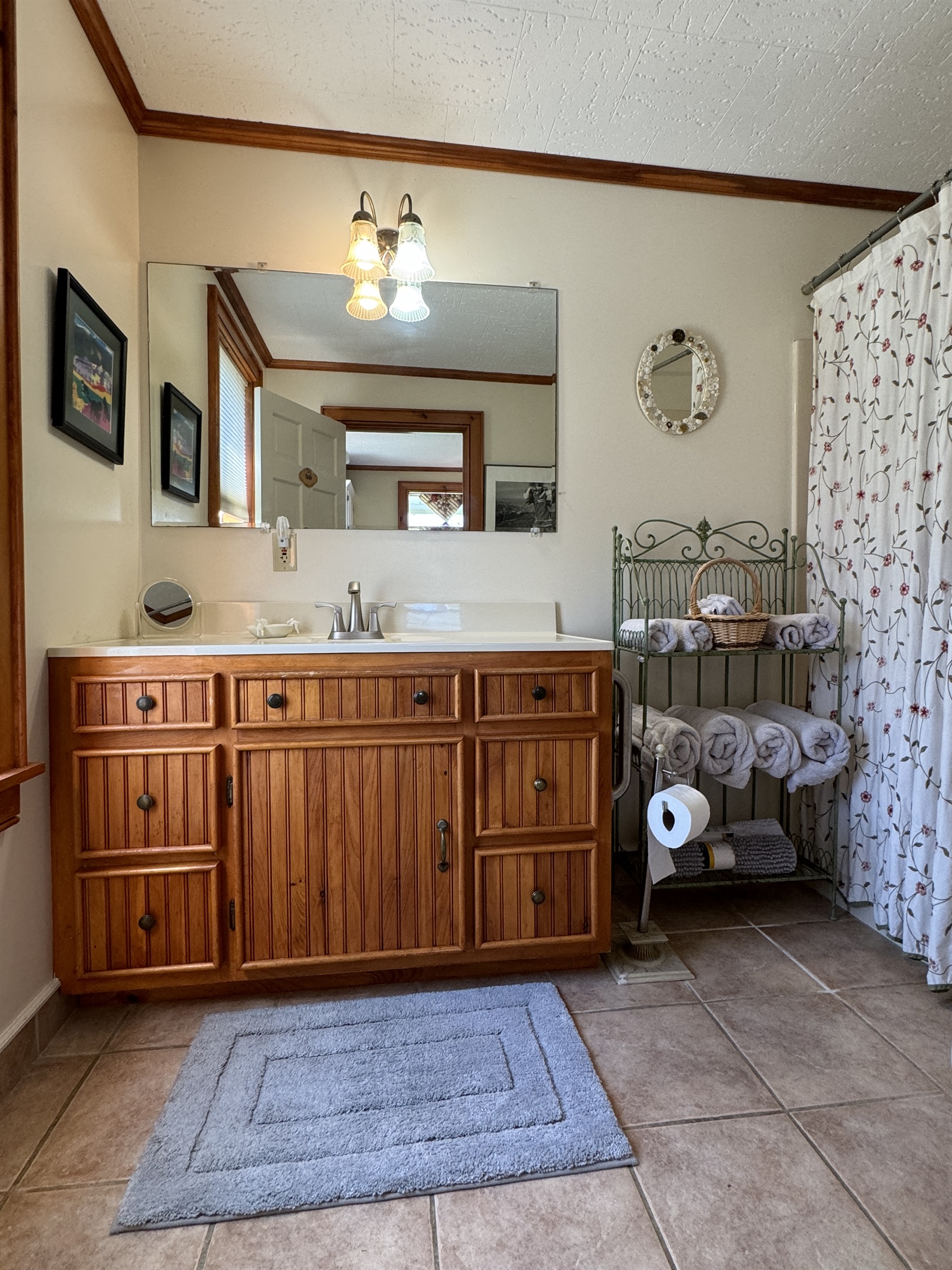 Bathroom with tub/shower off kitchen