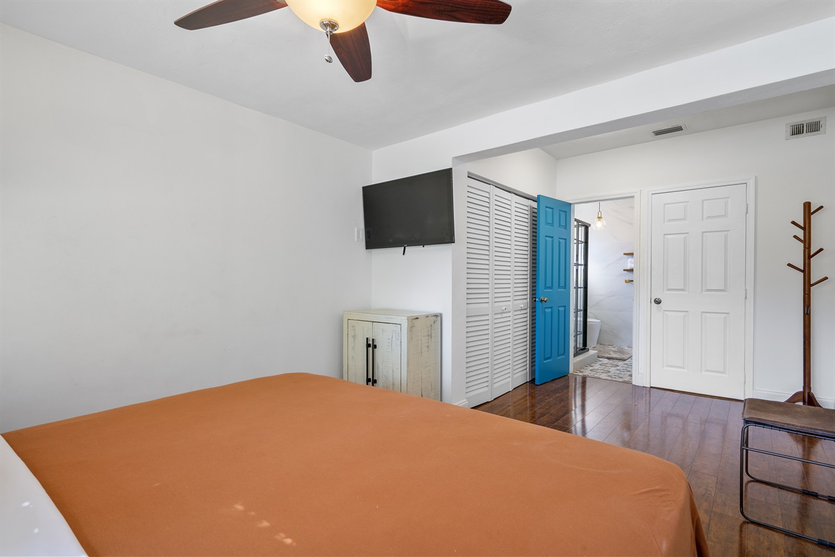 Bedroom with a TV