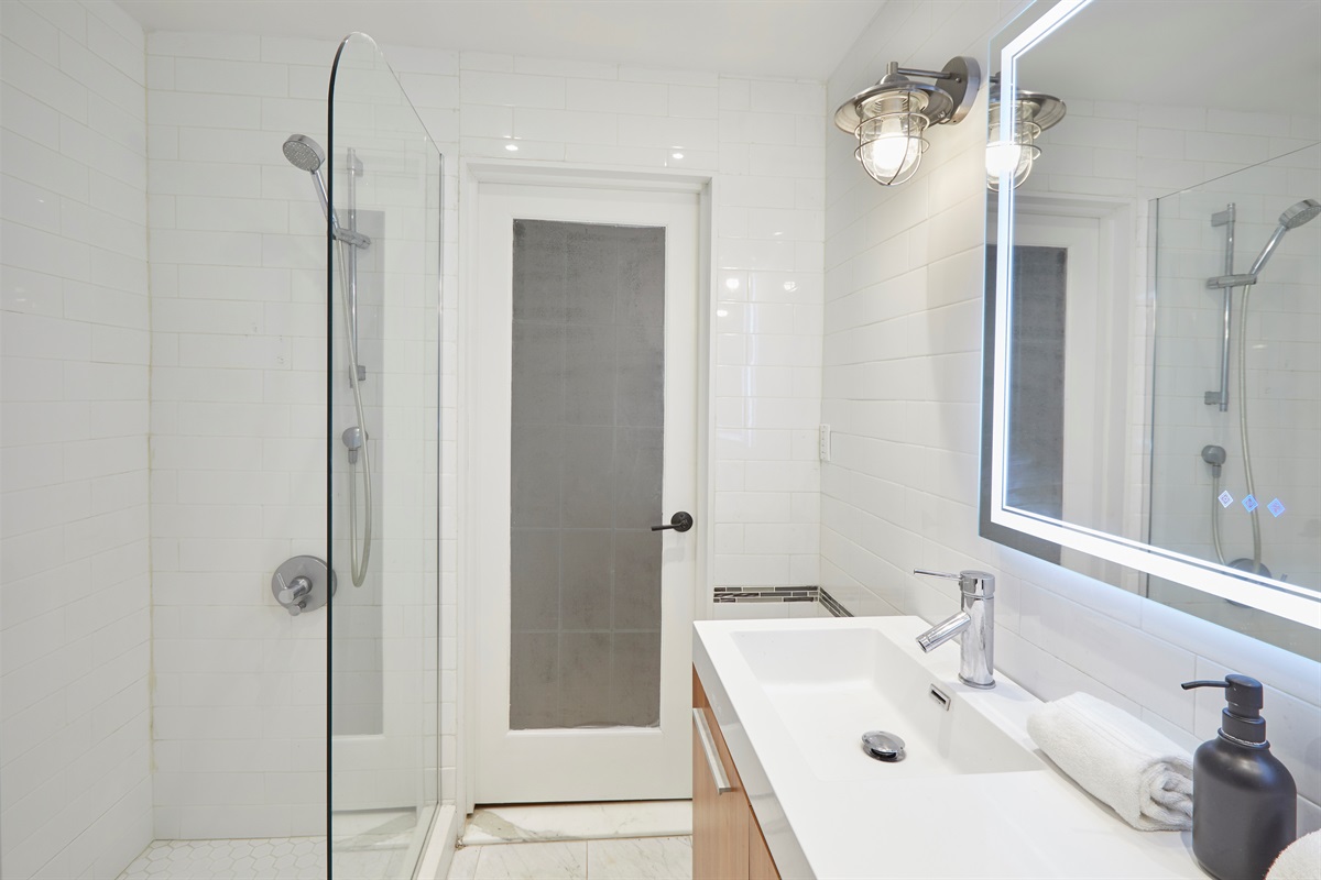 Unit 1 - 1 Bathroom