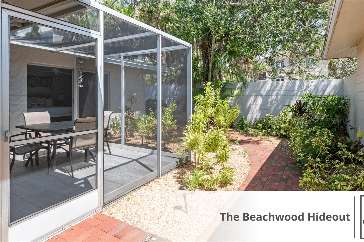 Screened Outdoor Dining Area