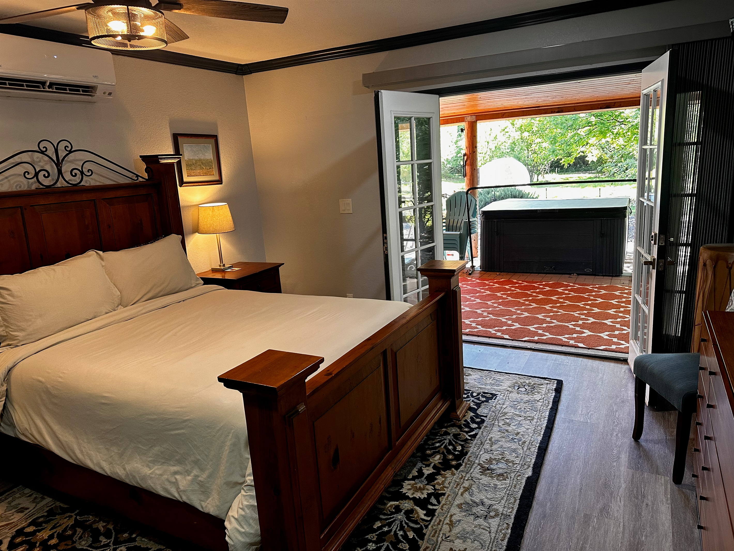 Master Bedroom King Bed and walk out to Patio