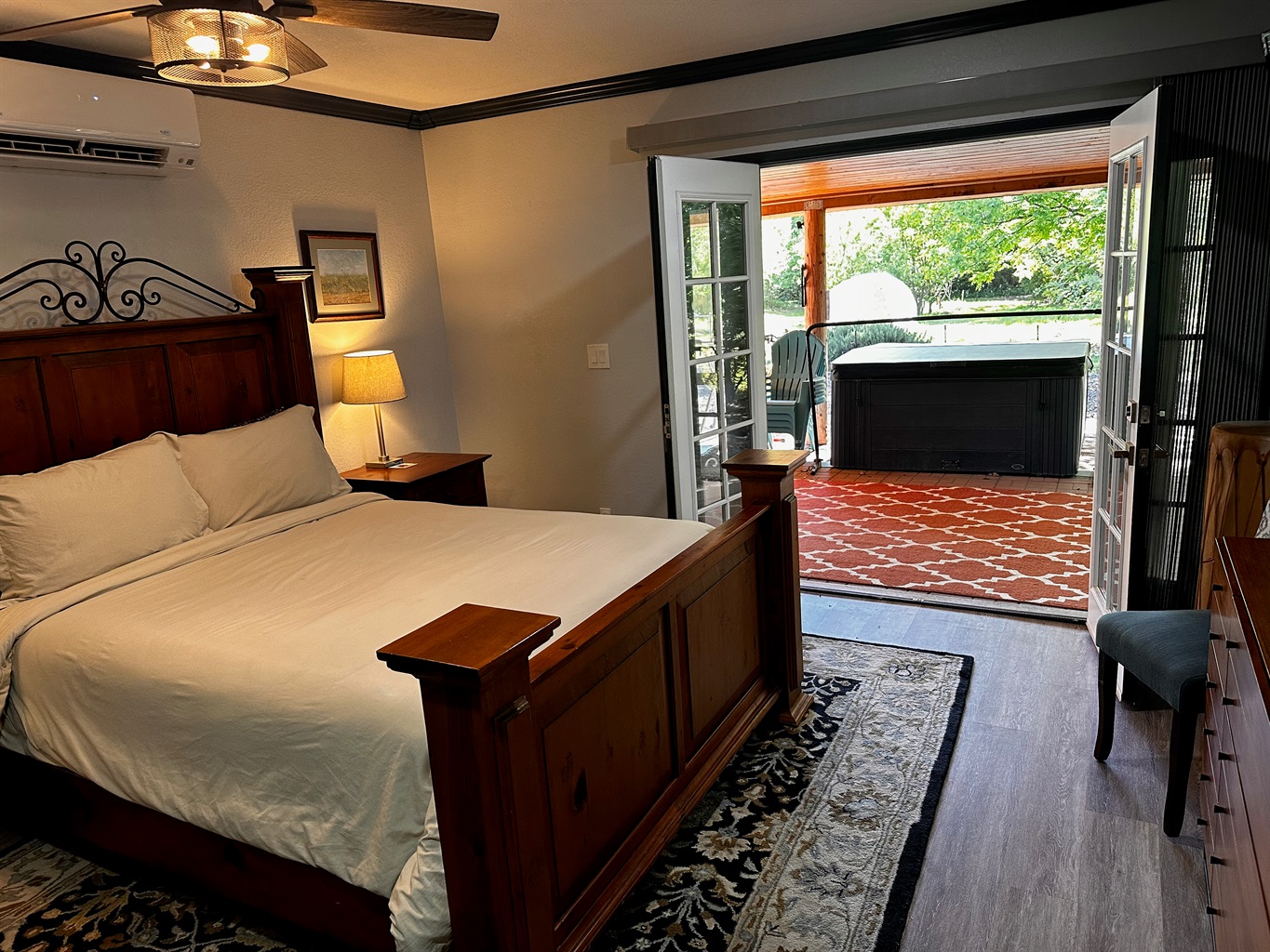 Master Bedroom King Bed and walk out to Patio