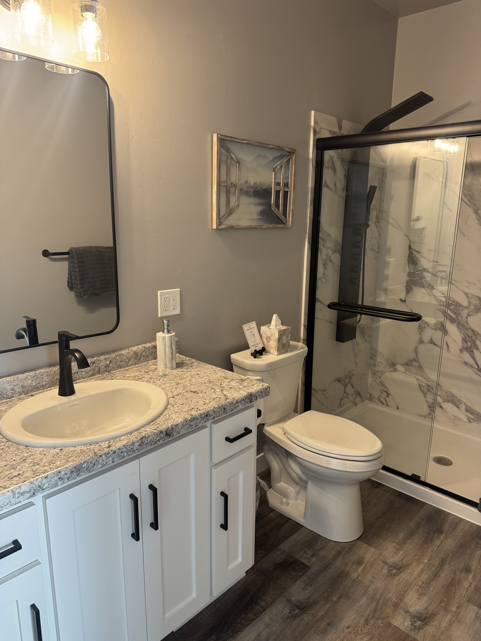 Full Bathroom in Bedroom 1