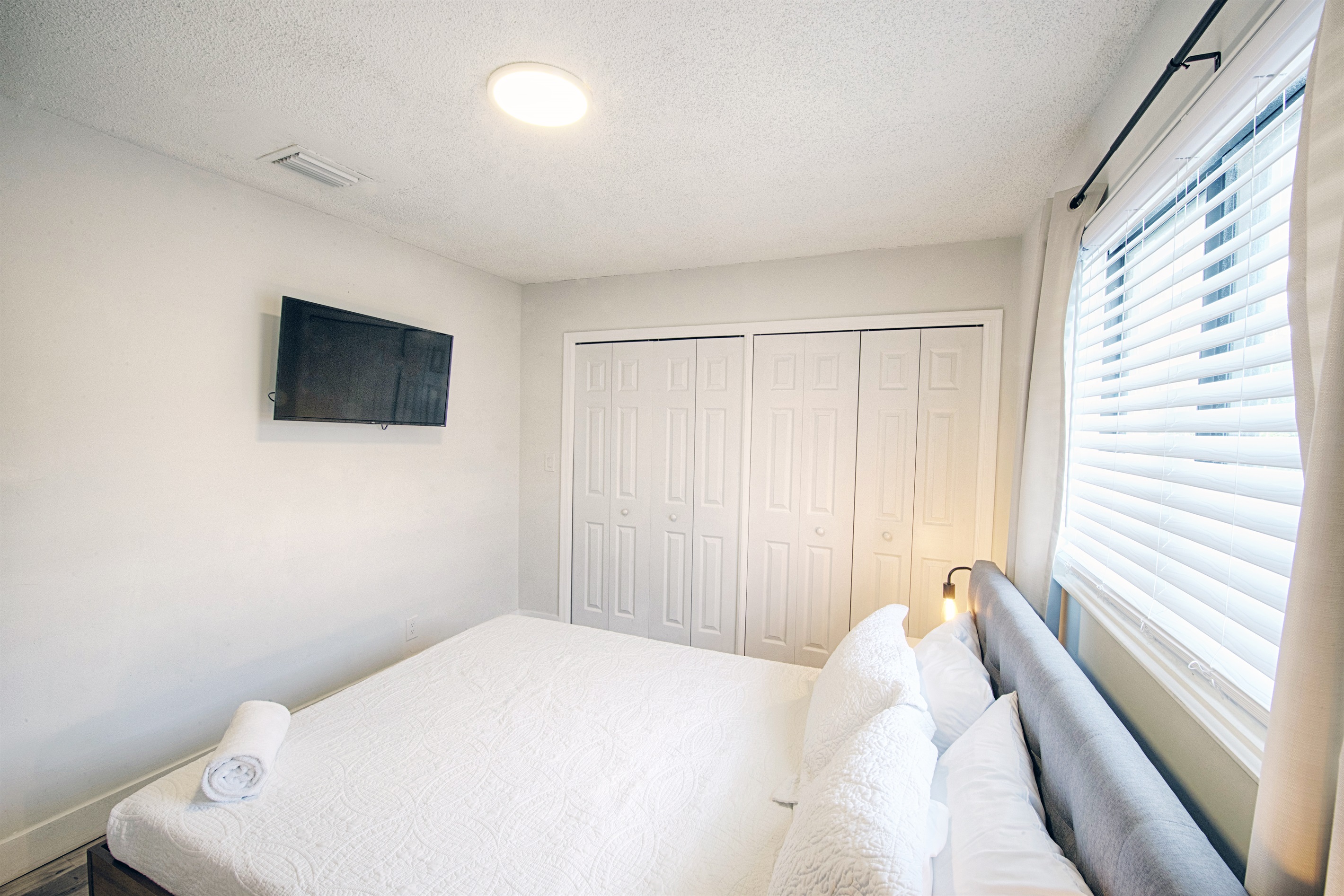 Featuring smart TV in your guest bedroom.