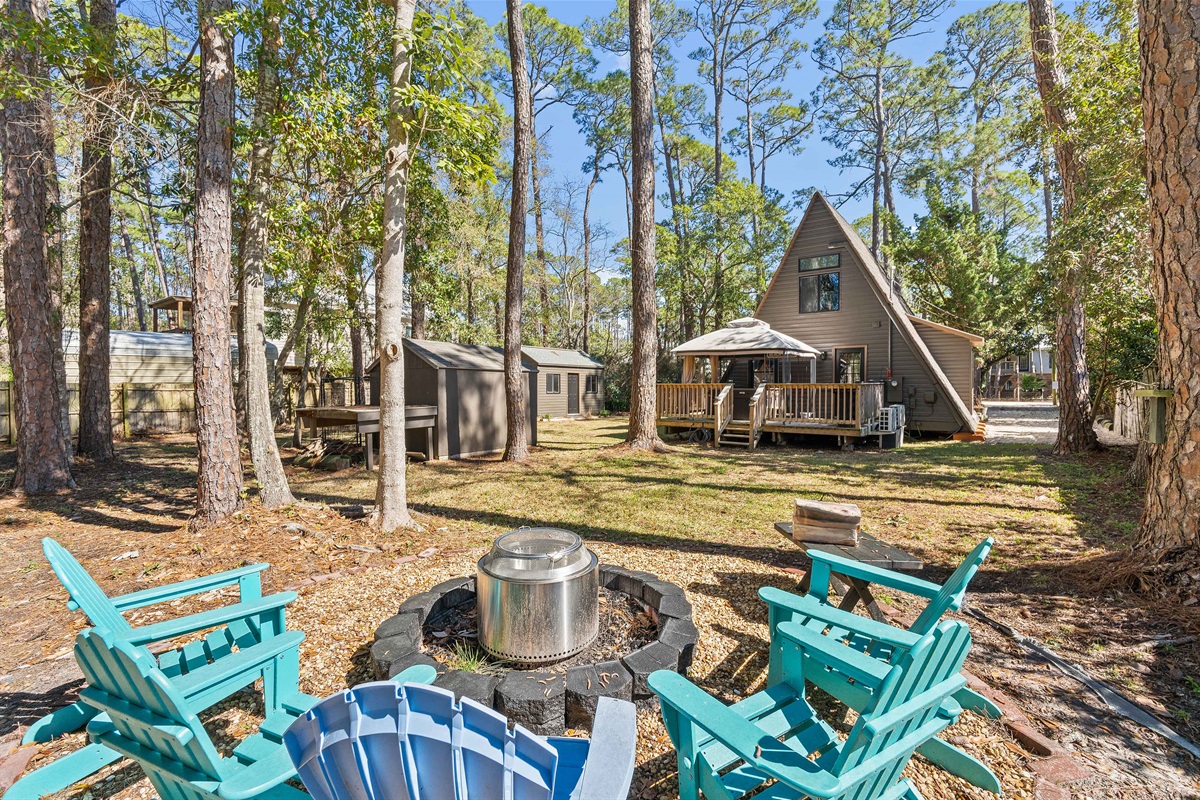 Fire Pit & Outdoor Seating