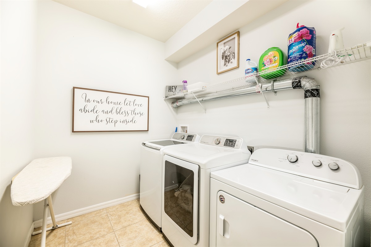 Twin Palms Villa: Laundry Room