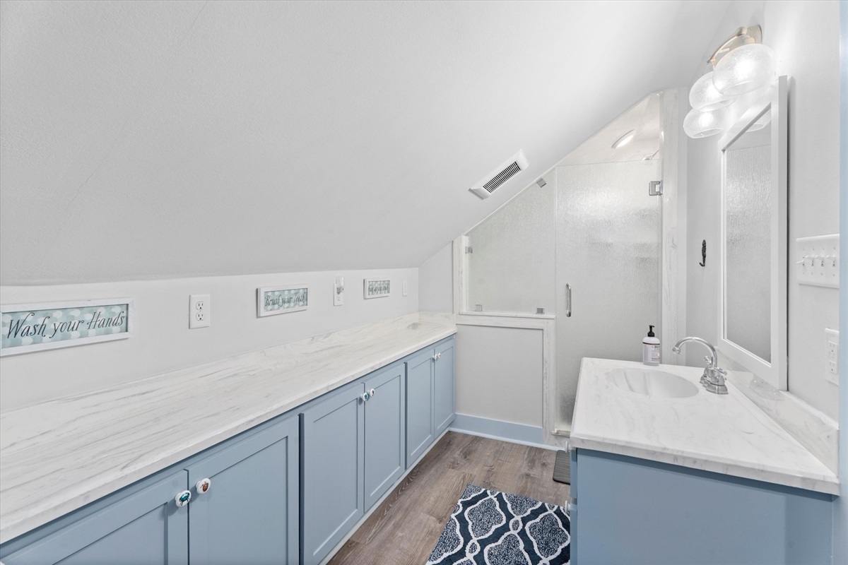 998725176bba49f39bfe80d176bf3484 Large | Beachhouse | Texas | TX | Vacation Homes | Galveston | Crystal Beach | Kokomo | Breezy Days | Beachfront Elegance | Sunrise Serenity | Southern Sands Property Management, LLC