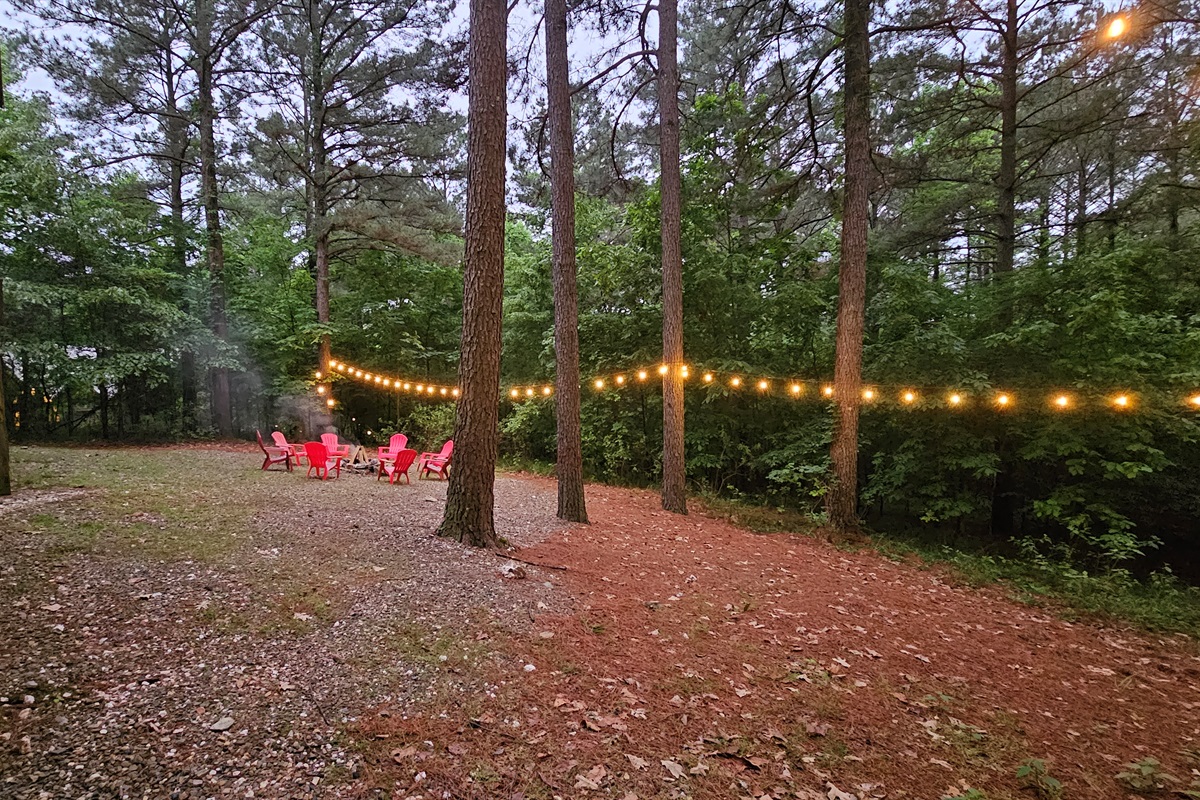 Outdoor Fire Pit: Gather around vibrant chairs for unforgettable evenings under the stars!
