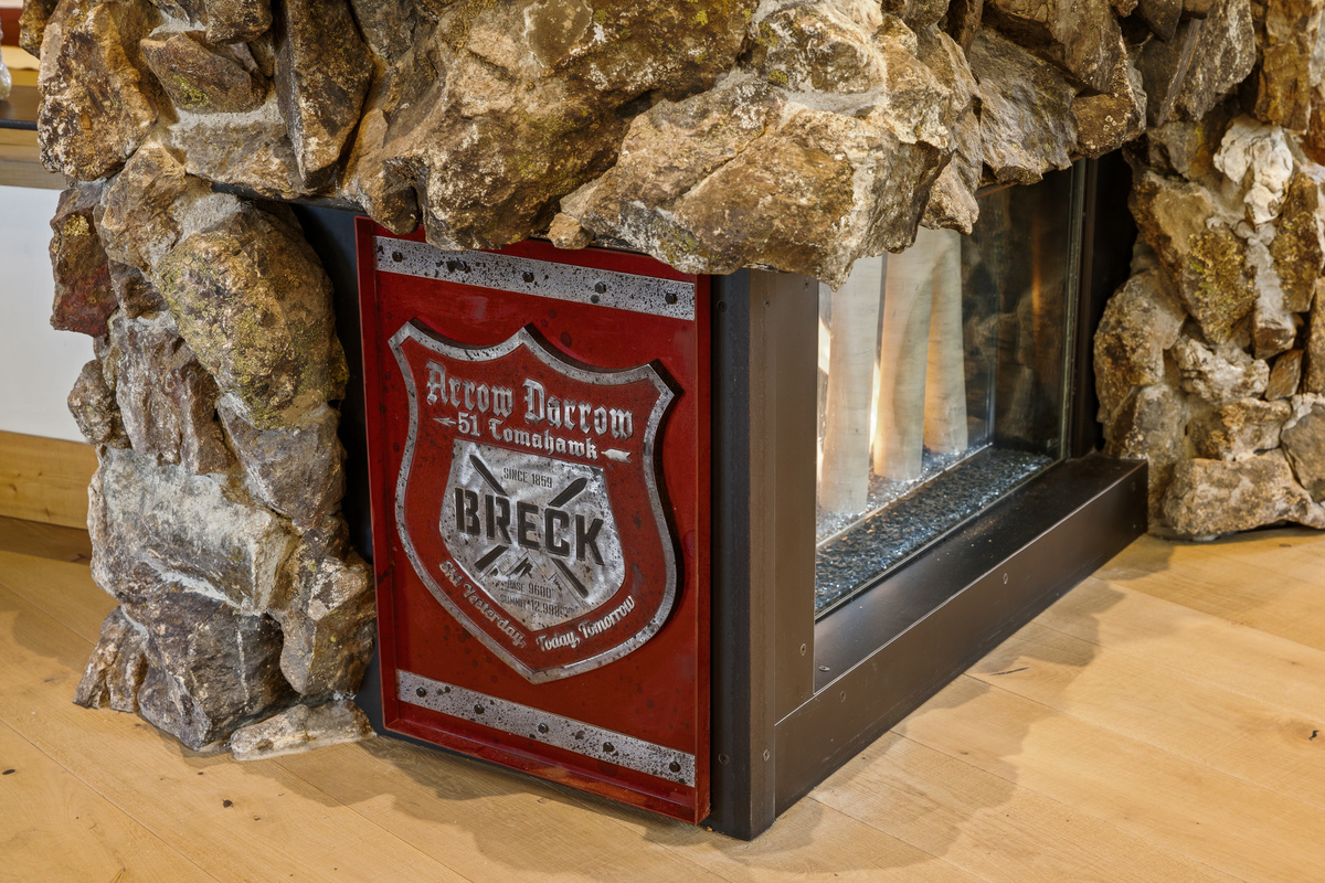 The Arrow Darrow coat of arms can be spotted in a few fun spots throughout the house and on souvenir gifts provided to each group from the homeowner. 
