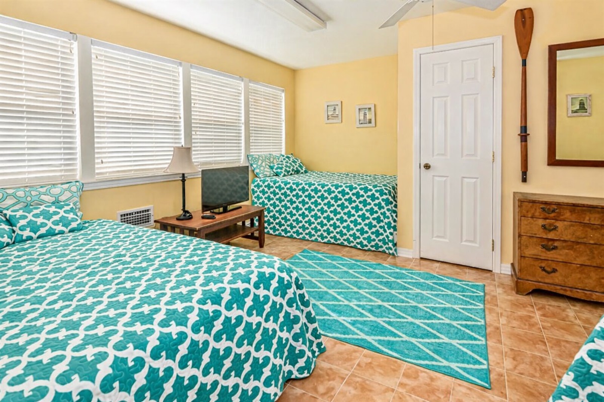 Triple Room (second floor)