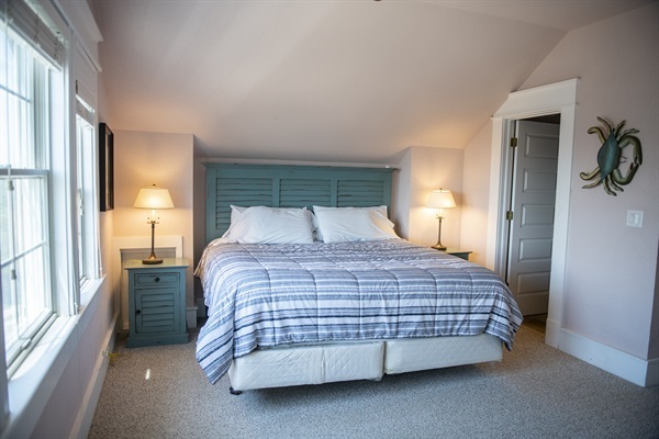 Mark Twain- bedroom 14. King Master ensuite ocean views with standing shower - 3rd floor