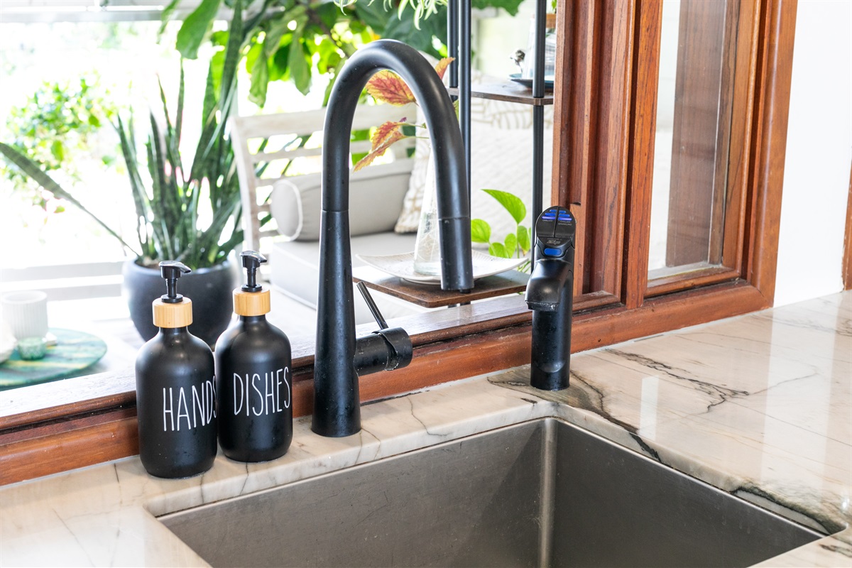 Cool down with filtered sparkling and cold water on tap!