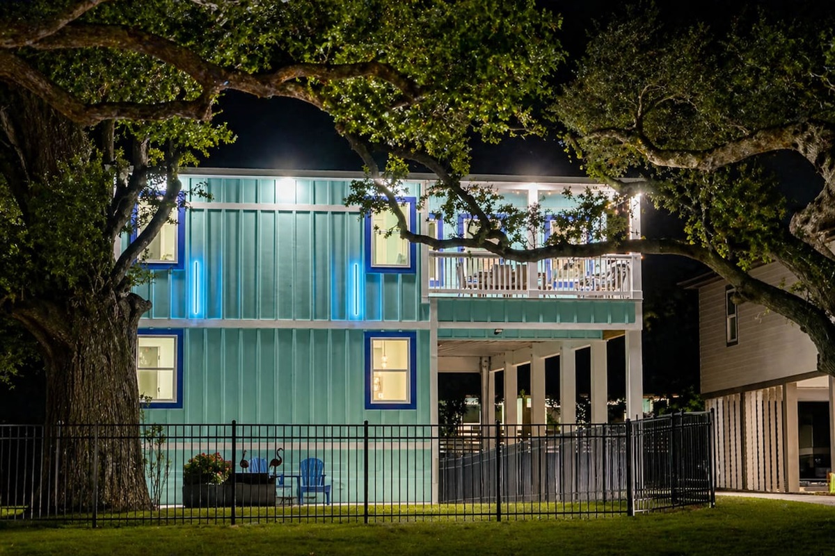 Spend evenings under the trees in a calm, inviting setting.