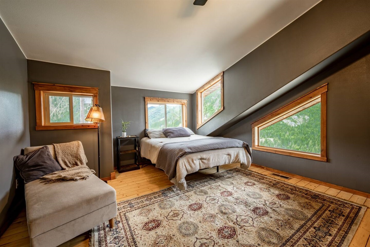 Upstairs bedroom 2 of 3, queen bed