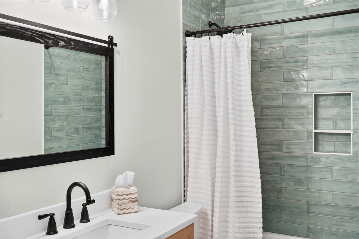 Full Bath  | 23 Grand Pavillion | Wild Dunes | Isle of Palms, SC | IOP Escapes