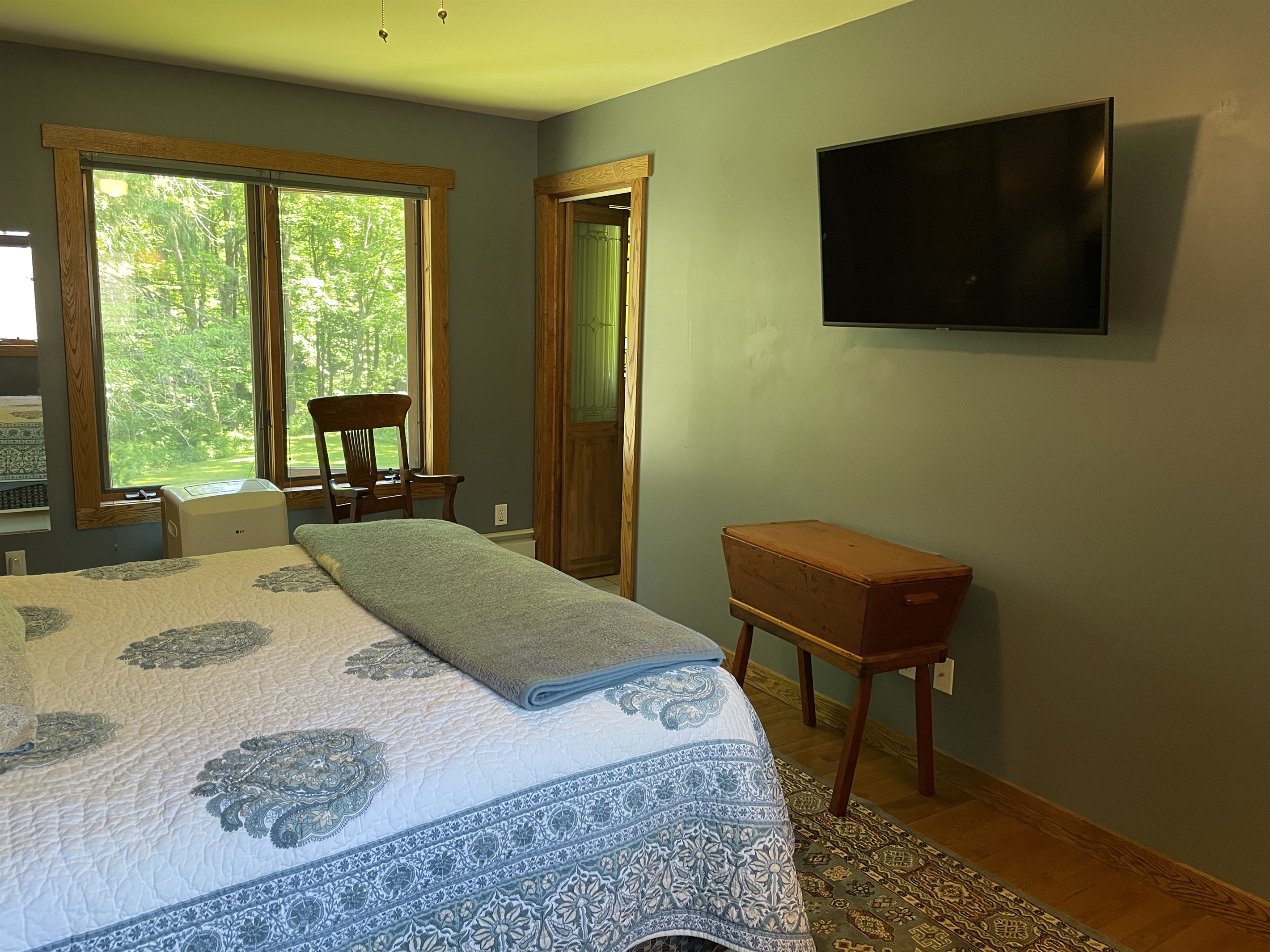 2nd Floor Master Queen Bedroom