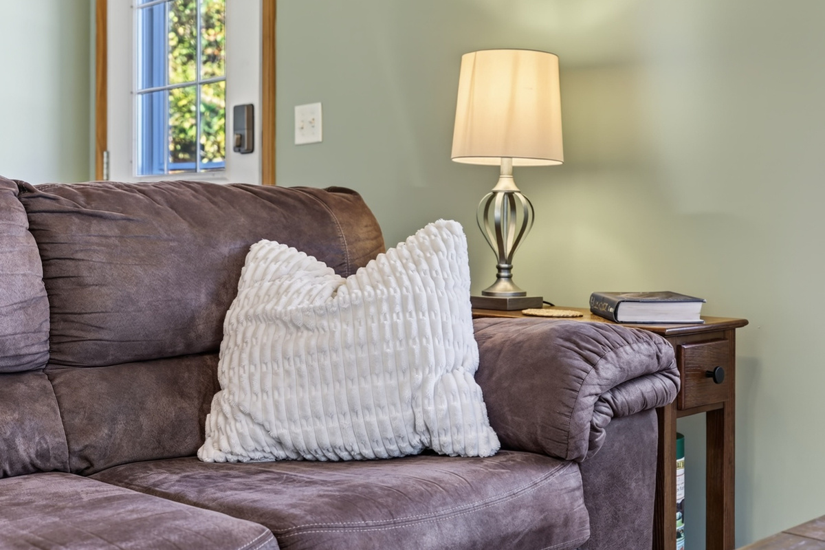 Lots of side tables and lamps for enjoying a beverage, or reading.