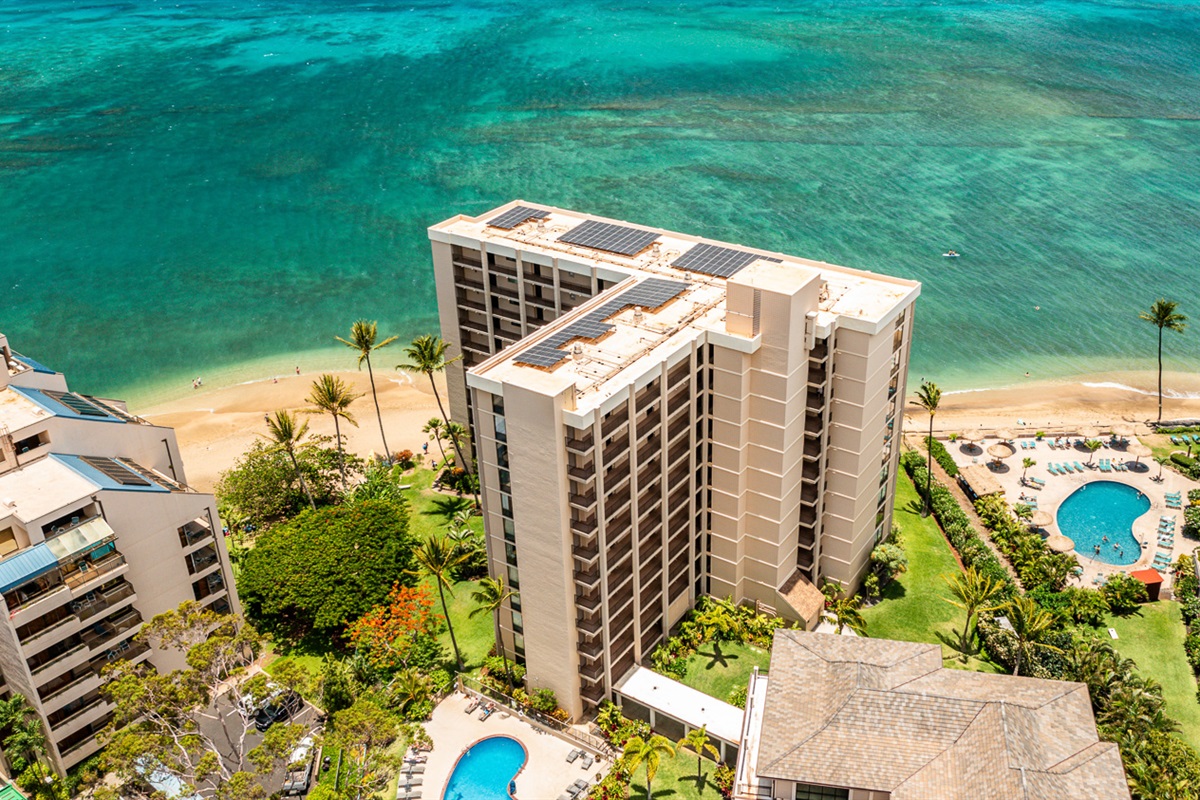 Bird's perspective of the resort