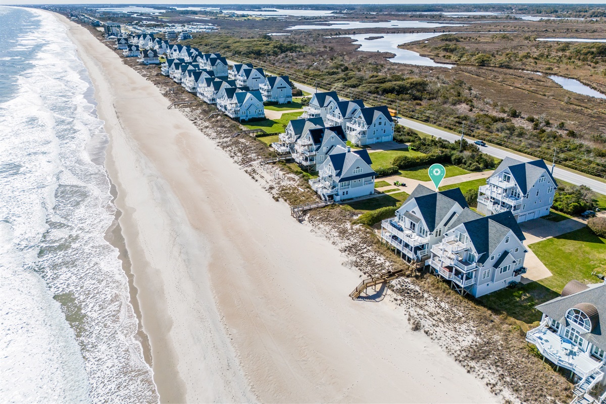 Stunning perspectives of the ocean and the Sound-side beauty.
