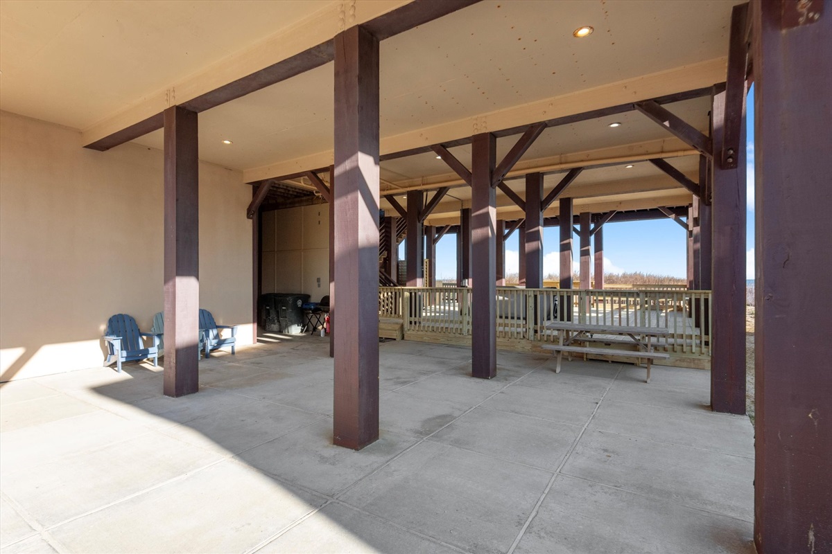 9a10ccd466f54007ba314f172ba448e8 Large | Beachhouse | Texas | TX | Vacation Homes | Galveston | Crystal Beach | Kokomo | Breezy Days | Beachfront Elegance | Sunrise Serenity | Southern Sands Property Management, LLC