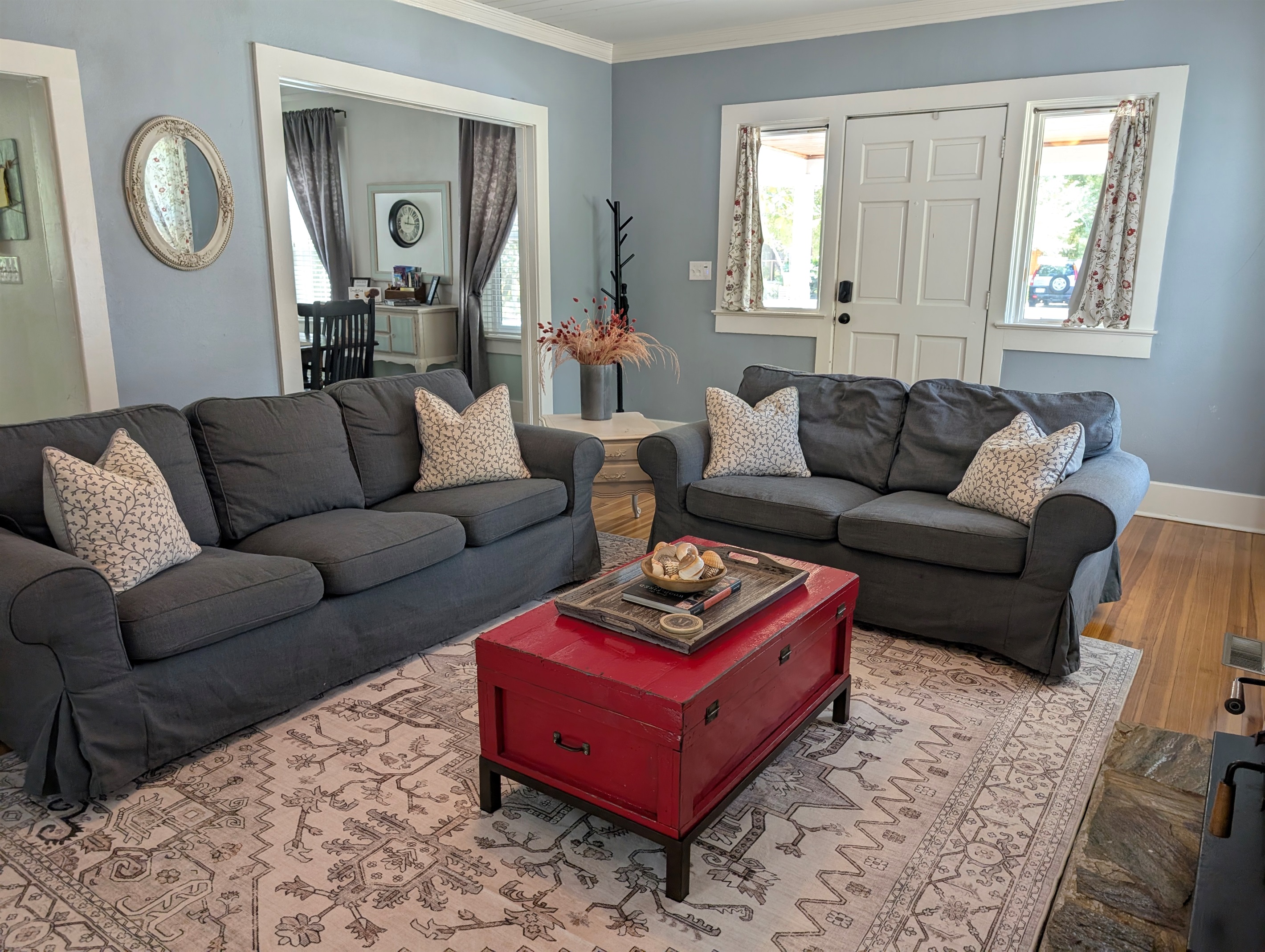 Living Room (Main house)