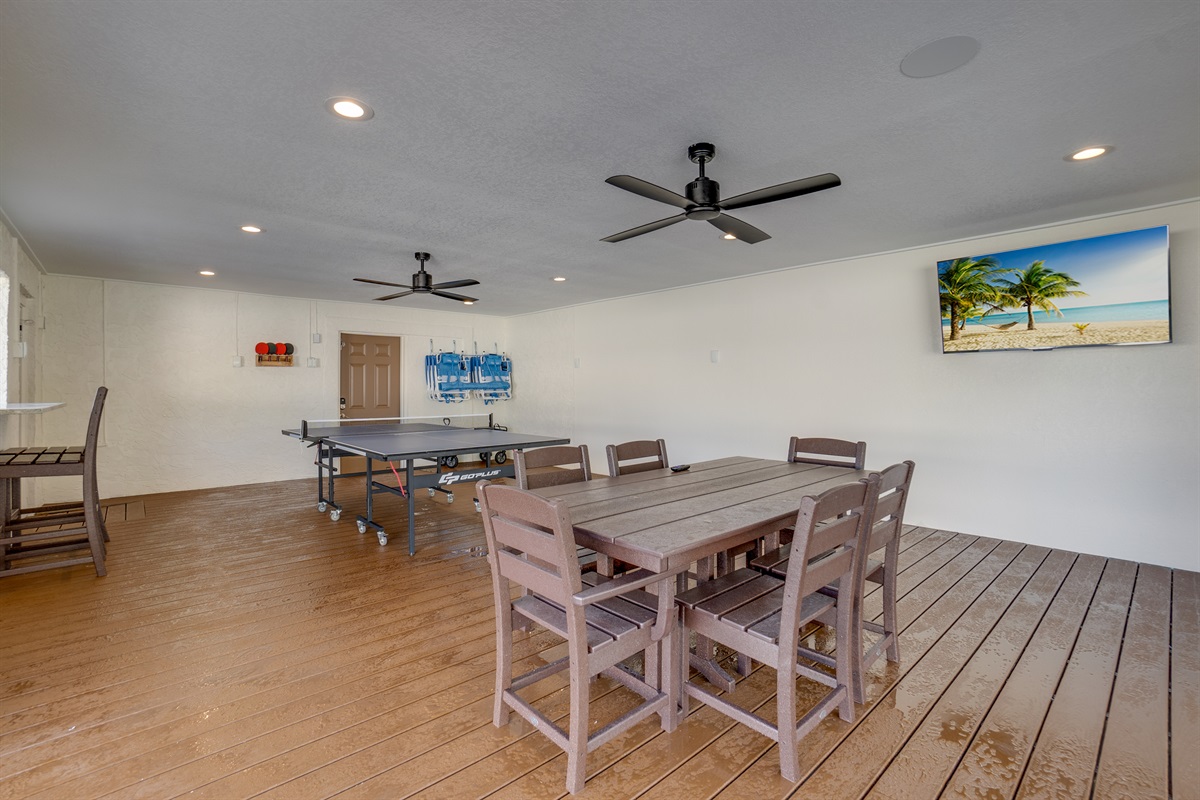 Outdoor Seating Area w/ Smart TV