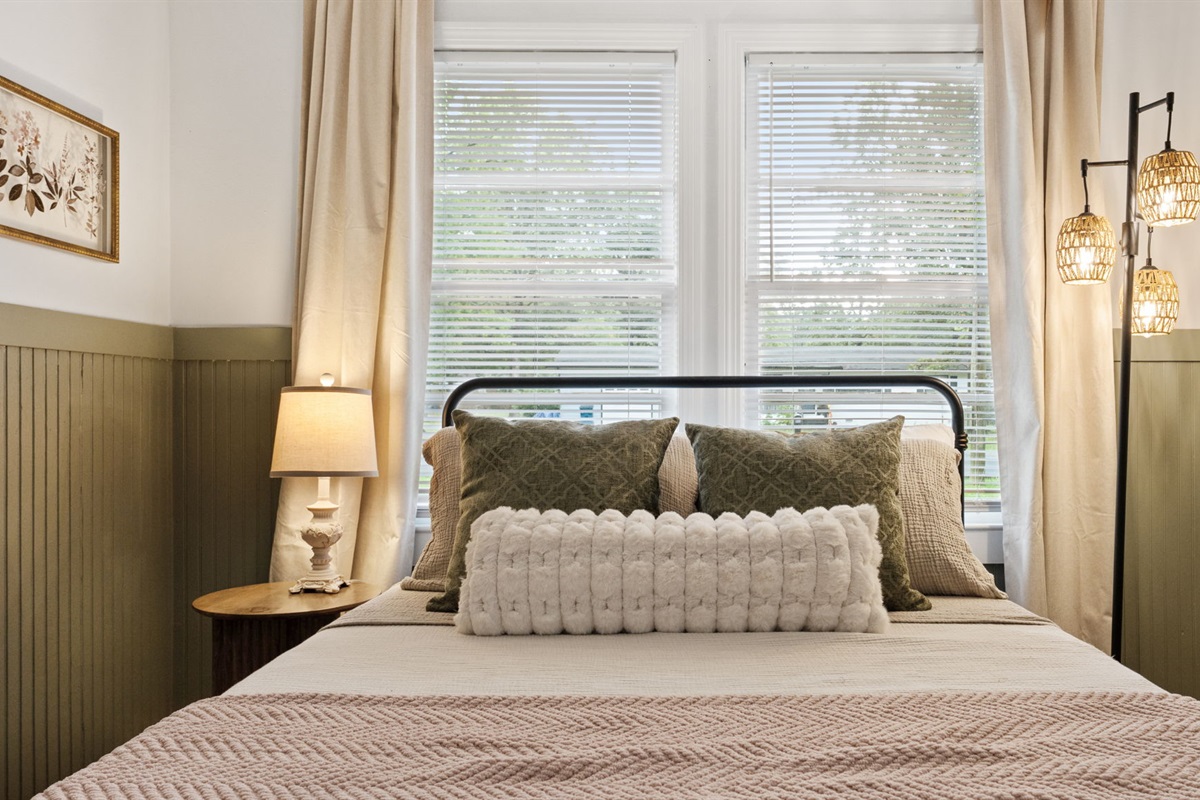 The Blush and Thyme Room