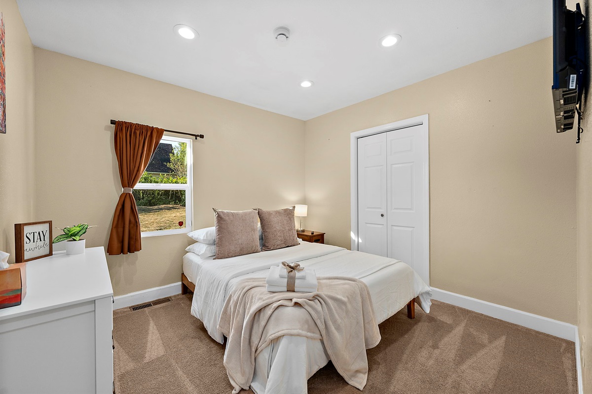 Queen master bedroom on main floor