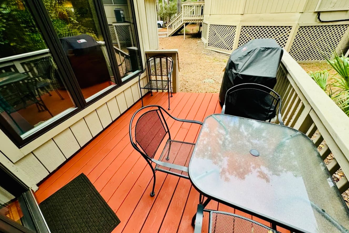 Deck dining table