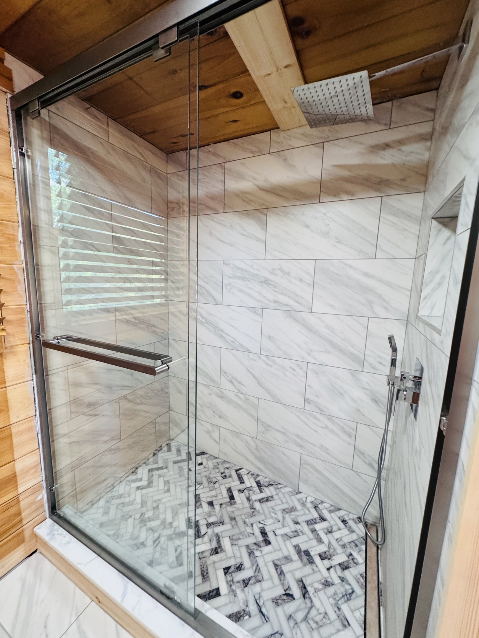 Main floor Shower