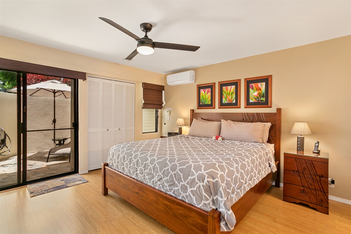 Looking at the bedroom with the private lanai, Cal king bed, A/C