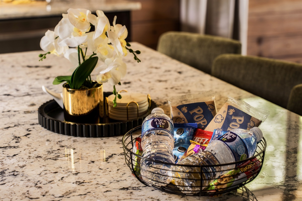 Snack-ready and stylish.