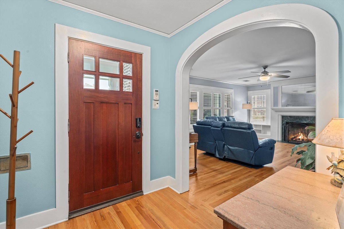 9a50630058d44c668ad1dd24ac6de1a9 Large | Beachhouse | Texas | TX | Vacation Homes | Galveston | Crystal Beach | Kokomo | Breezy Days | Beachfront Elegance | Sunrise Serenity | Southern Sands Property Management, LLC