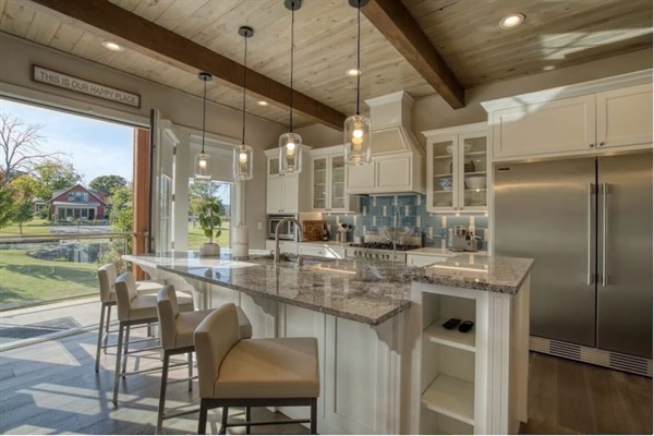 Counter Height Seating in Kitchen