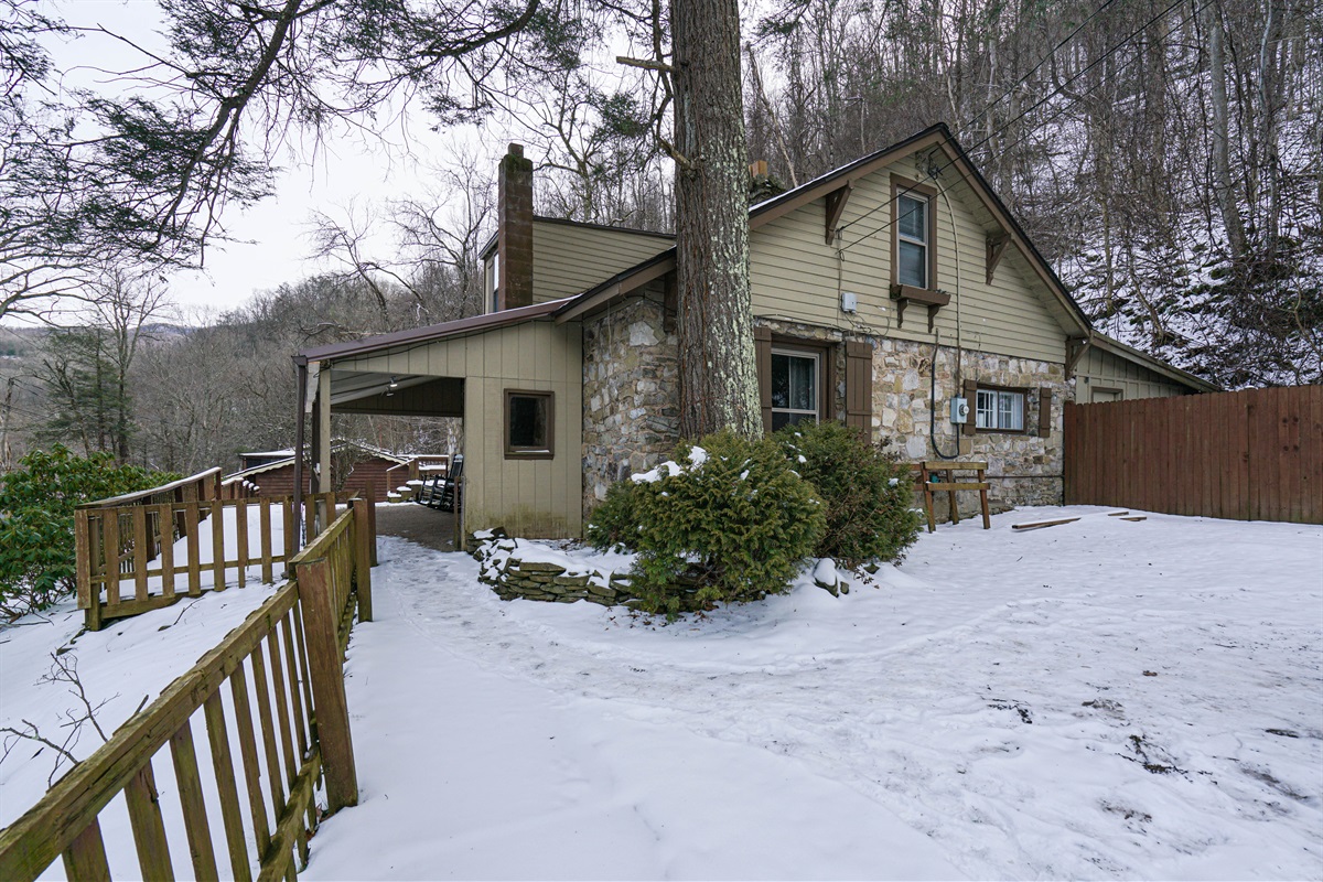 Side view of the cabin