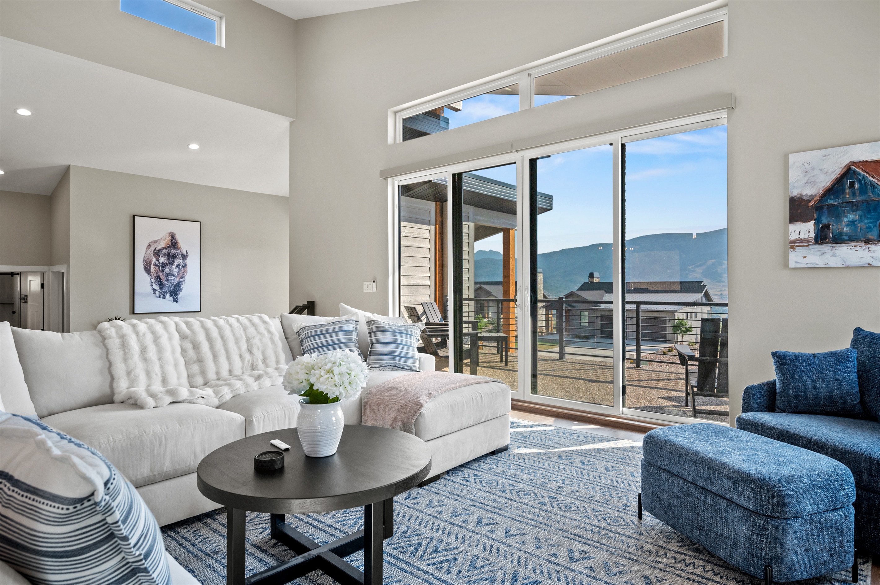 Contemporary comfort – a stylish sectional with luxe pillows and modern touches.
